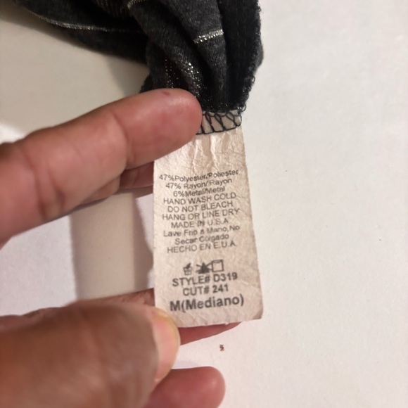 70. ⭐️Papaya gray & silver top - Picture 5 of 5